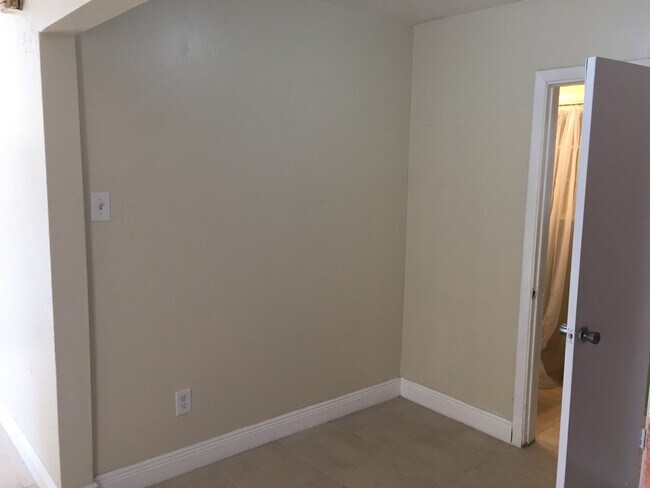 Building Photo - Large 3-2 with a carport