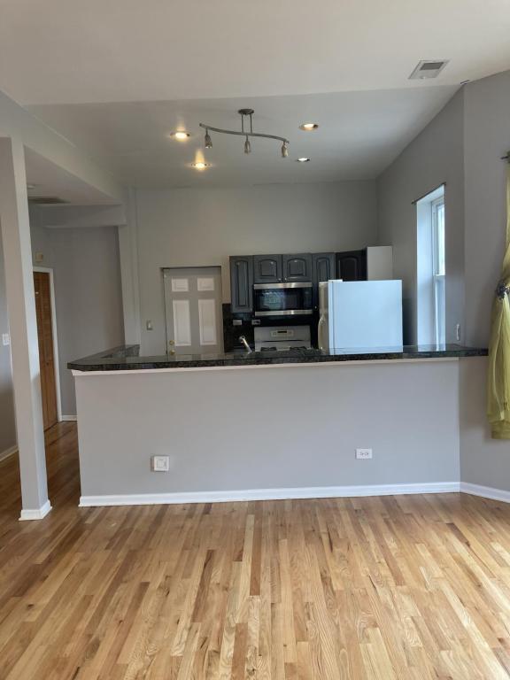 Building Photo - 4321 S Ellis Ave