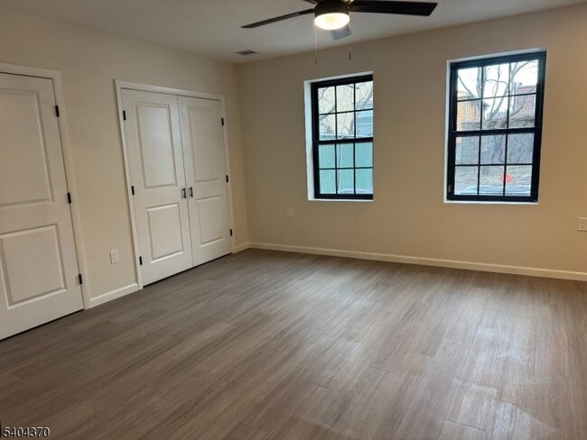 Building Photo - 188 Heckel St