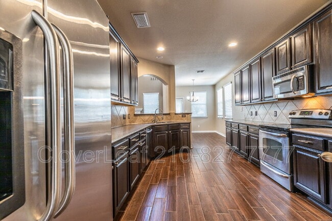Building Photo - 213 Tumbleweed Run