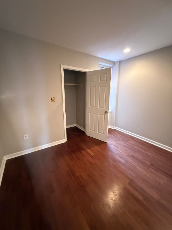 Building Photo - 344 Ilchester Ave