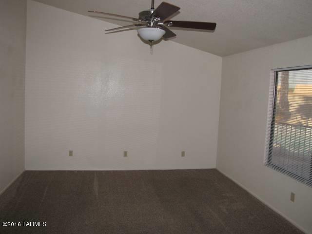 Building Photo - 7960 S Carbury Way