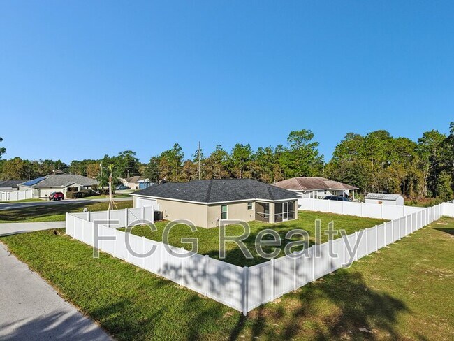 Building Photo - 7299 Hemlock Rd