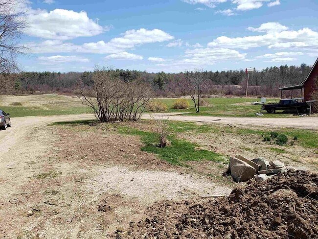 Building Photo - 230-232 Spruce Ln Ext