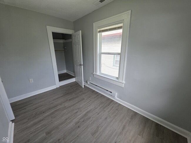 Building Photo - 557 N Dearborn St