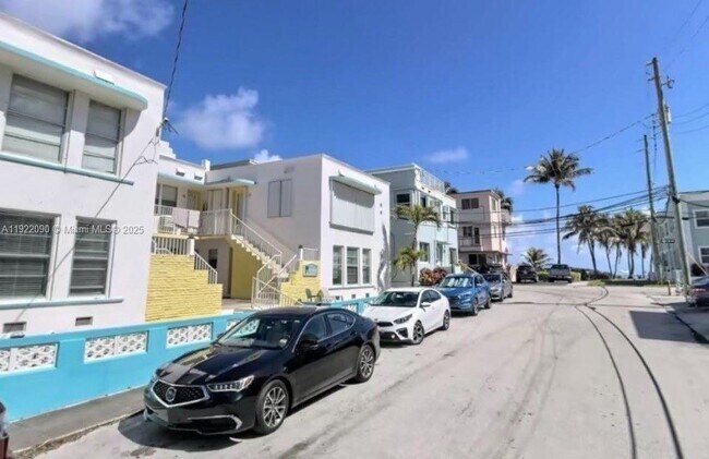 Building Photo - 309 Crocus Terrace