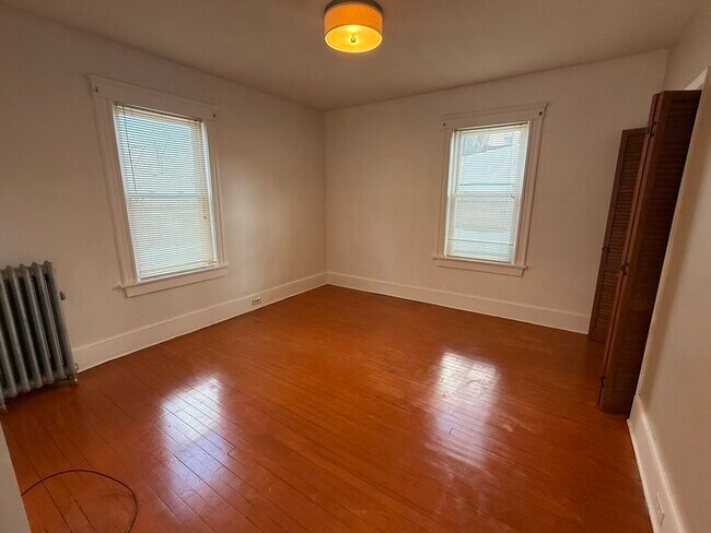 Building Photo - 29 Brown St