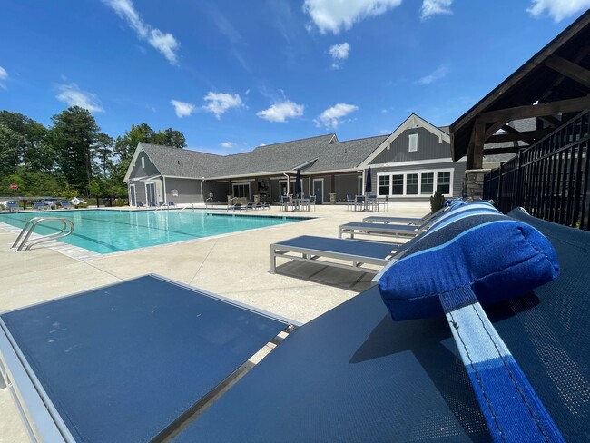 Building Photo - Heron | 3 Bed 2.5 Bath | Garage | 1800 sf