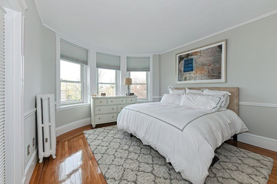 Building Photo - 33 Westbourne Ter