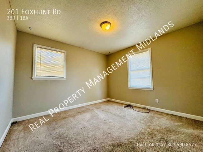 Building Photo - 201 Foxhunt Rd