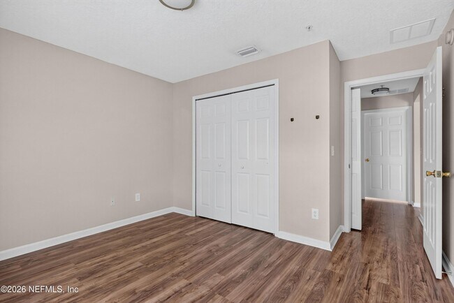 Building Photo - 7047 Deer Lodge Cir
