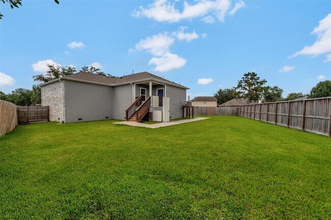 Building Photo - 203 Glade Bridge Ln