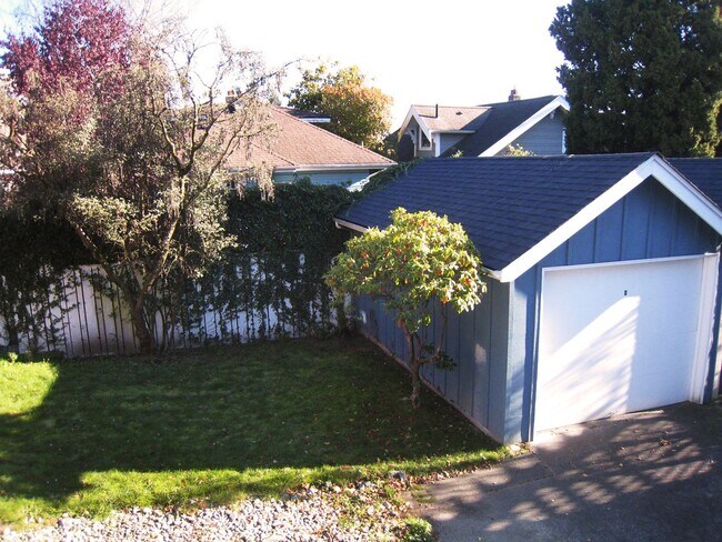 Building Photo - 3Bd/2Ba Seattle Home