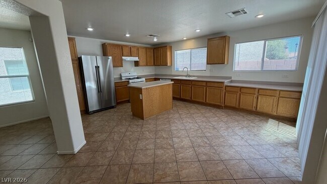 Building Photo - 718 Thornford St