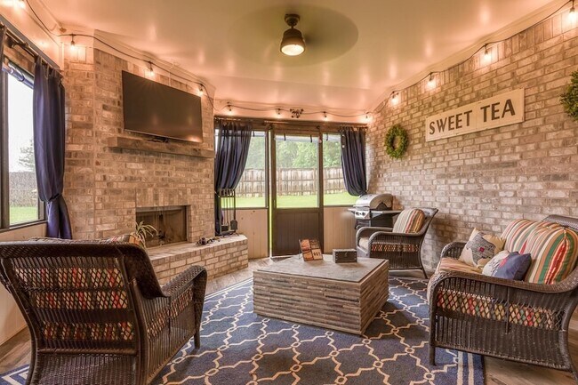 Building Photo - 1217 Pilgrim Ridge Rd