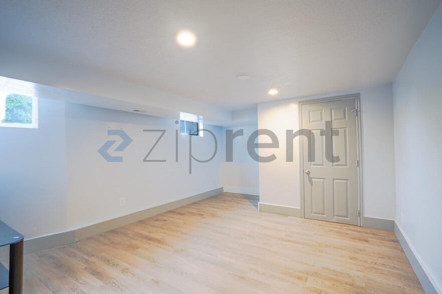 Building Photo - Unit Basement
