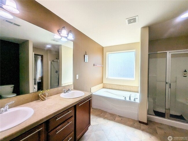 Building Photo - 4bd/2.5ba Lynnwood Home