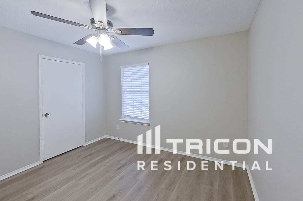 Building Photo - 608 Canyon Pl