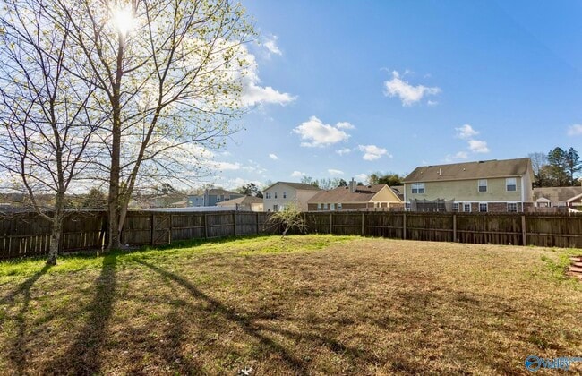 Building Photo - 105 Bayside Ln