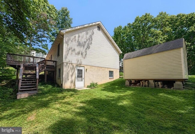 Building Photo - 8433 Sailboat Ln