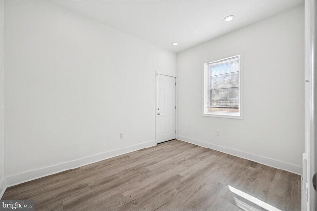 Building Photo - 2135 N 20th St