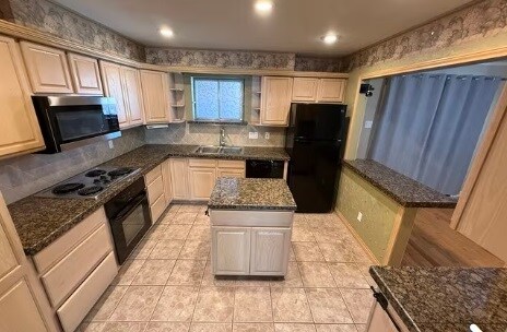 Building Photo - 8618 Baltimore Dr