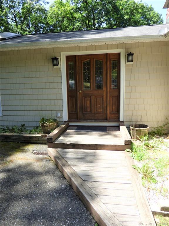 Building Photo - 5 Candlewood Lake Dr