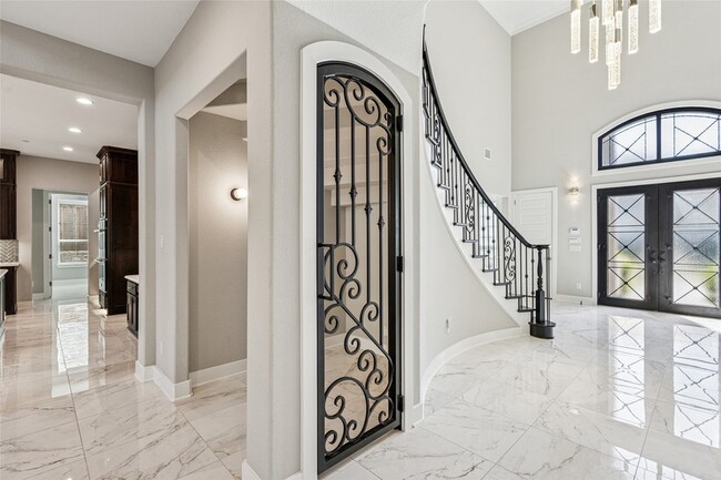 Building Photo - 916 Savannah Trl
