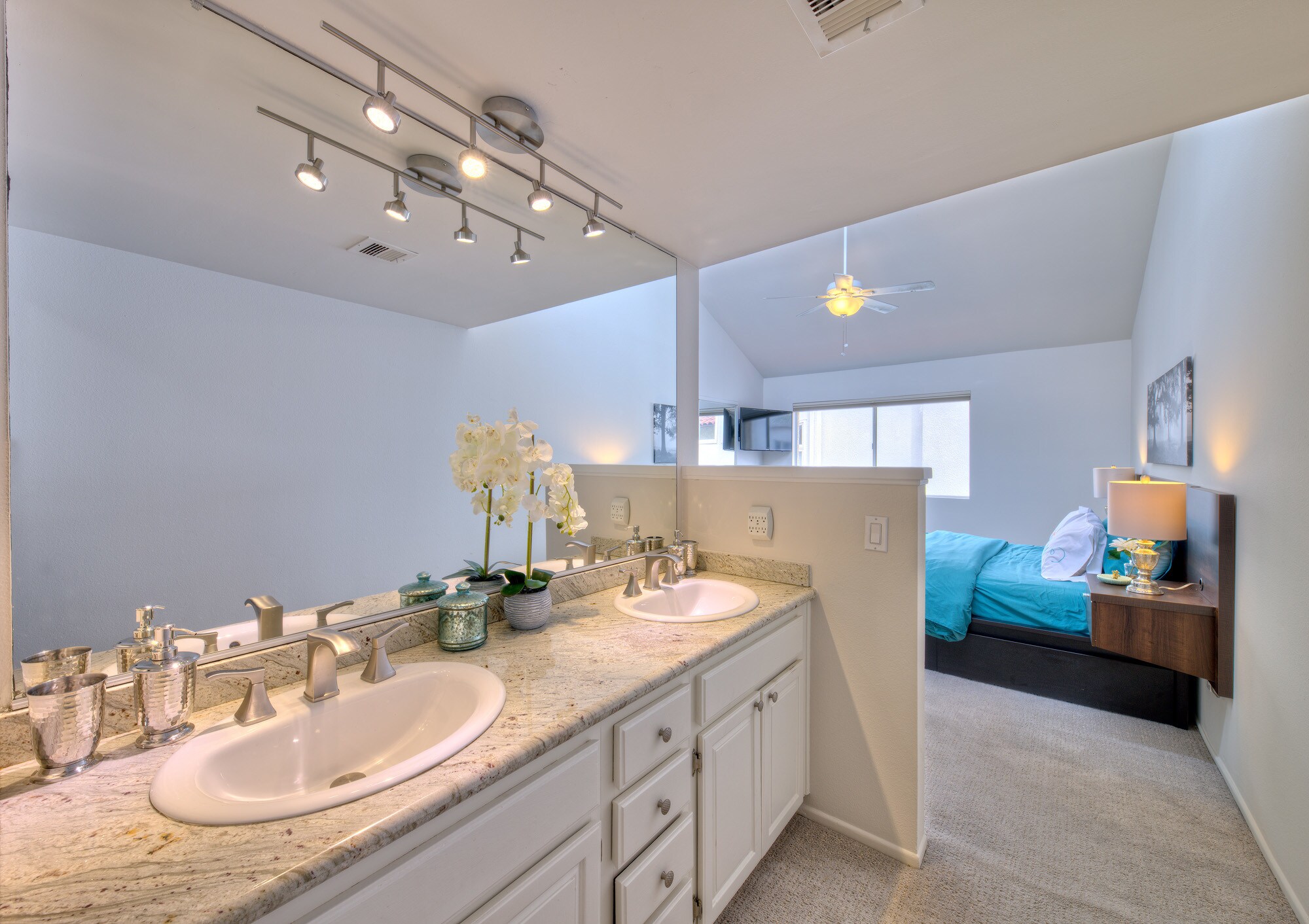 Master Bedroom Bathroom - 938 18th St