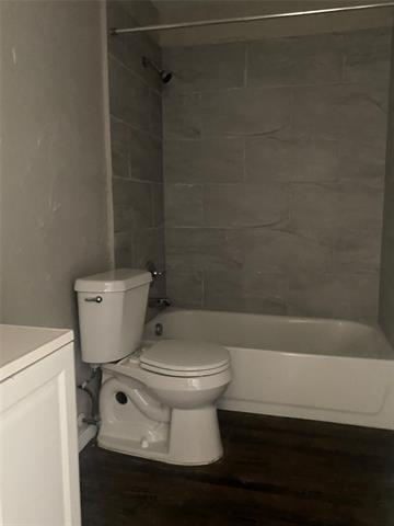 Building Photo - 5060 Walker Dr