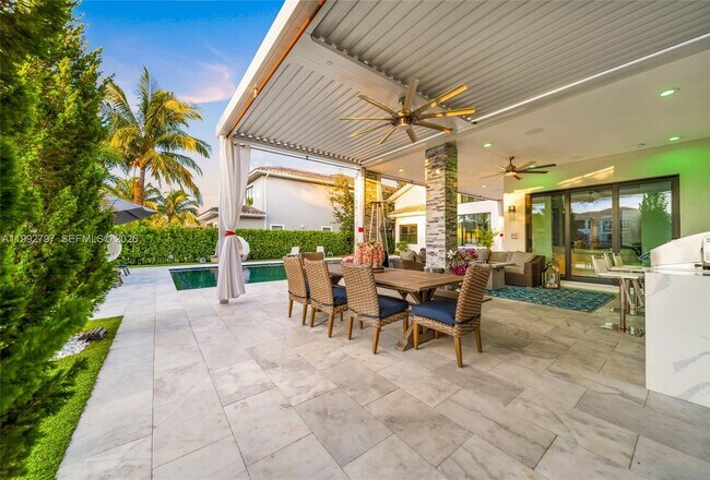 Building Photo - 16849 Pierre Cir