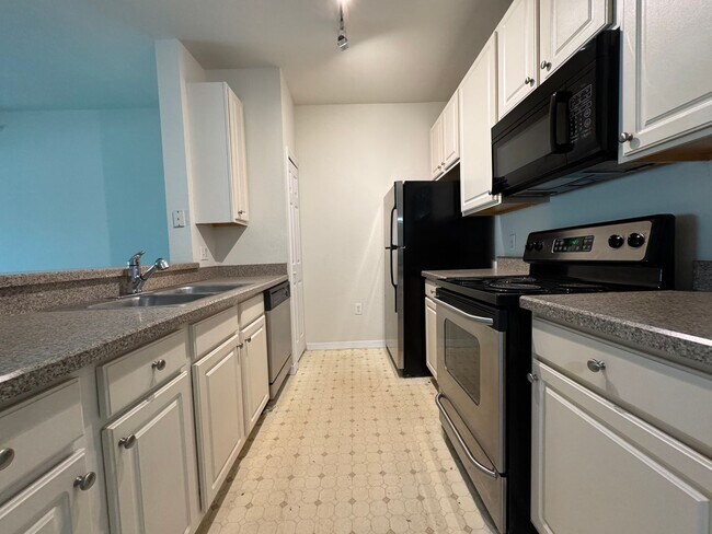 Building Photo - Cypress Fairways 1 Bedroom 1 Bath