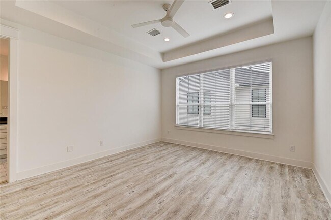 Building Photo - 2527 Judiway St