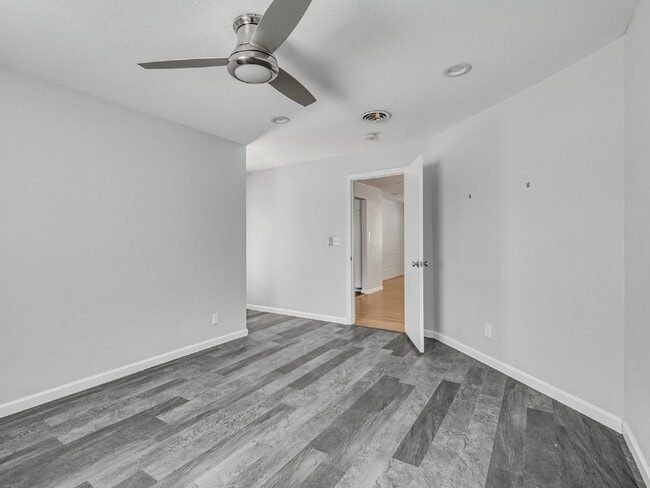 Building Photo - Beautiful Home Just Minutes from the OU Campus!