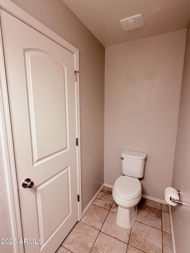 Building Photo - 5113 E Greenway St