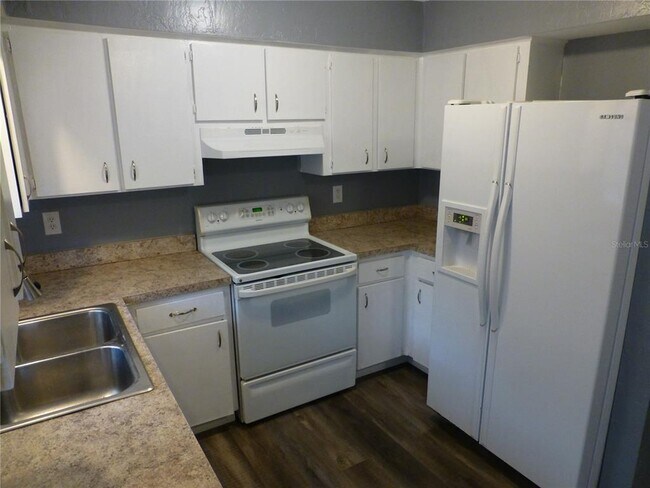 Building Photo - 197 Highland Rd