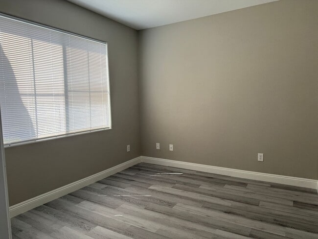 Building Photo - 2BD/2BATH CONDO