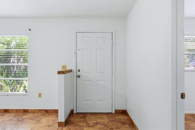 Building Photo - 2777 Dueby St