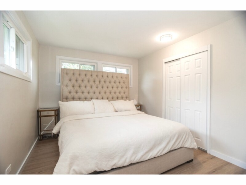 Building Photo - 726 Lawler Ave