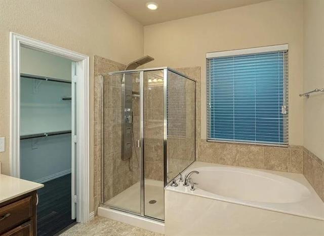 Building Photo - 2817 Pioneer Dr