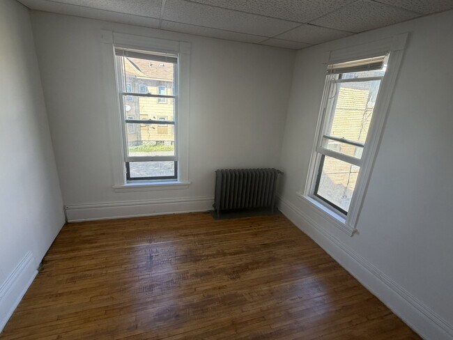 Building Photo - 1517 11th Ave S