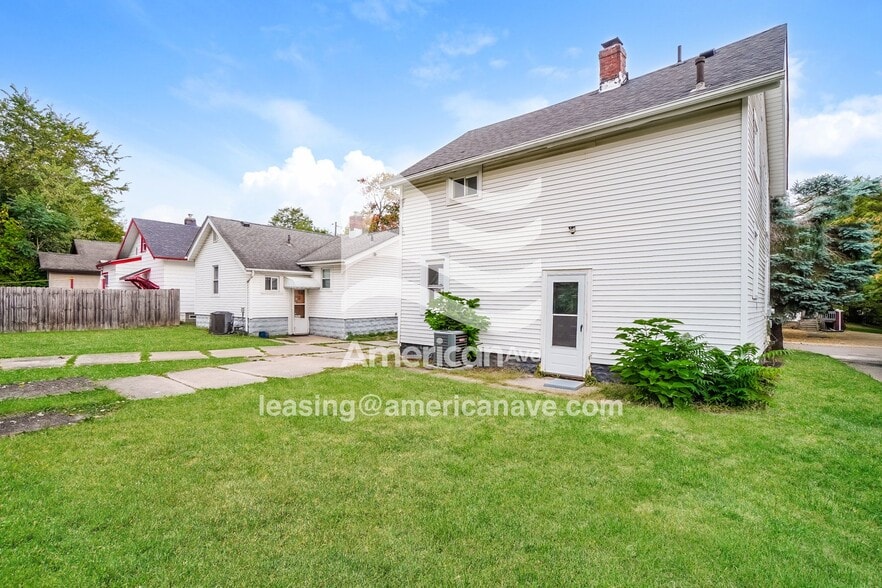 Building Photo - 754 McKinley Ave