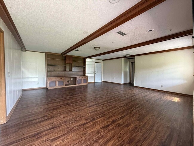 Building Photo - 832 Malvern Rd