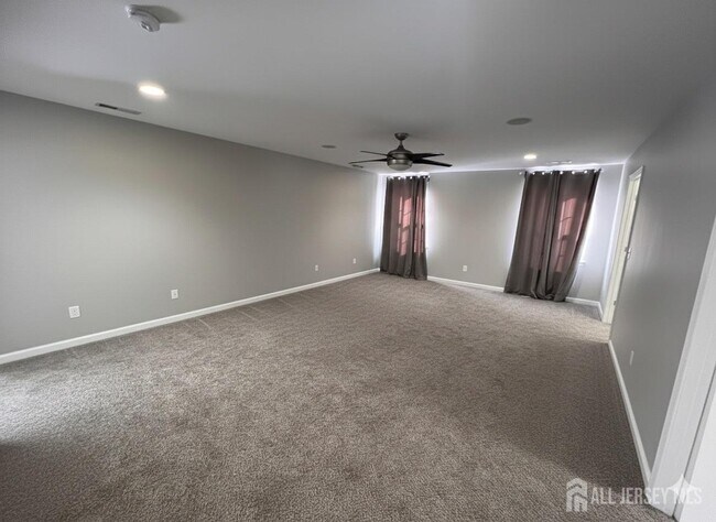 Building Photo - 4 Cobblers Cir