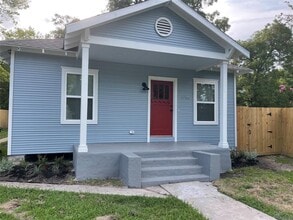 Building Photo - 2715 Cochran St