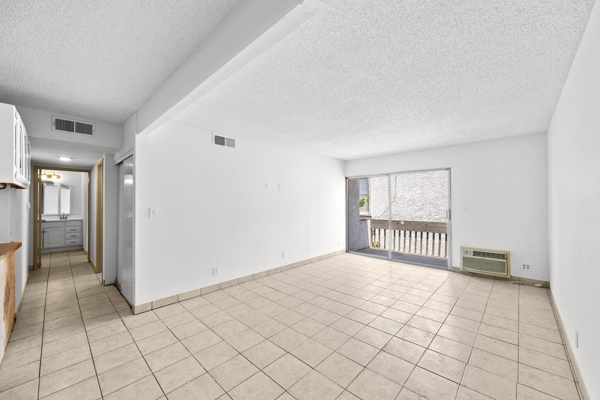 Building Photo - 18620 Hatteras St