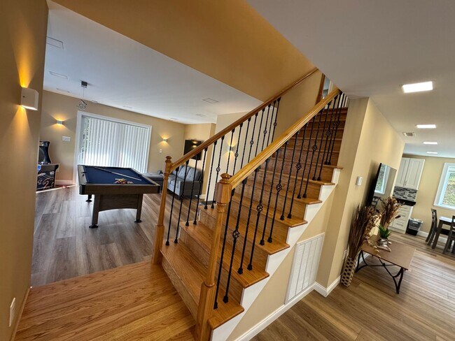 Building Photo - FIRST MONTH OF RENT FREE!!!!!!