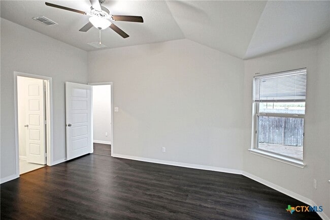 Building Photo - 2973 Greenbriar Rd