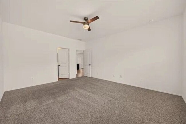 Building Photo - 12338 lariat Run Dr
