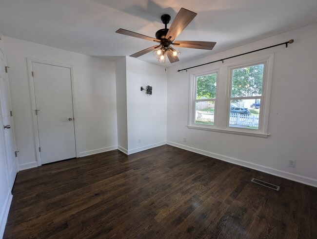 Building Photo - Awesome East Nashville Stone Cottage in gr...